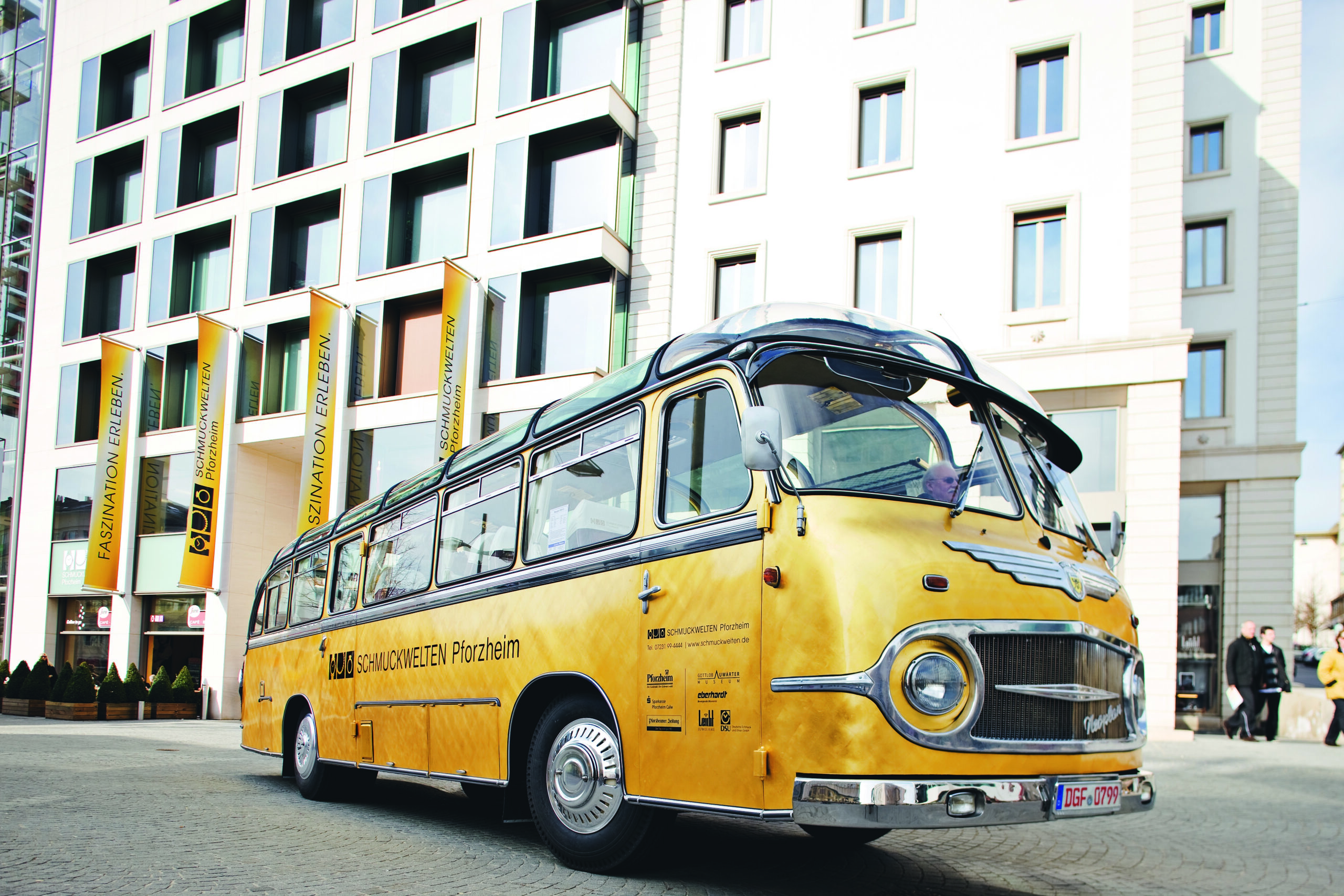 Fahrt mit dem Goldstadtbus zum Start des Kultursommers nach Neuenbürg 
